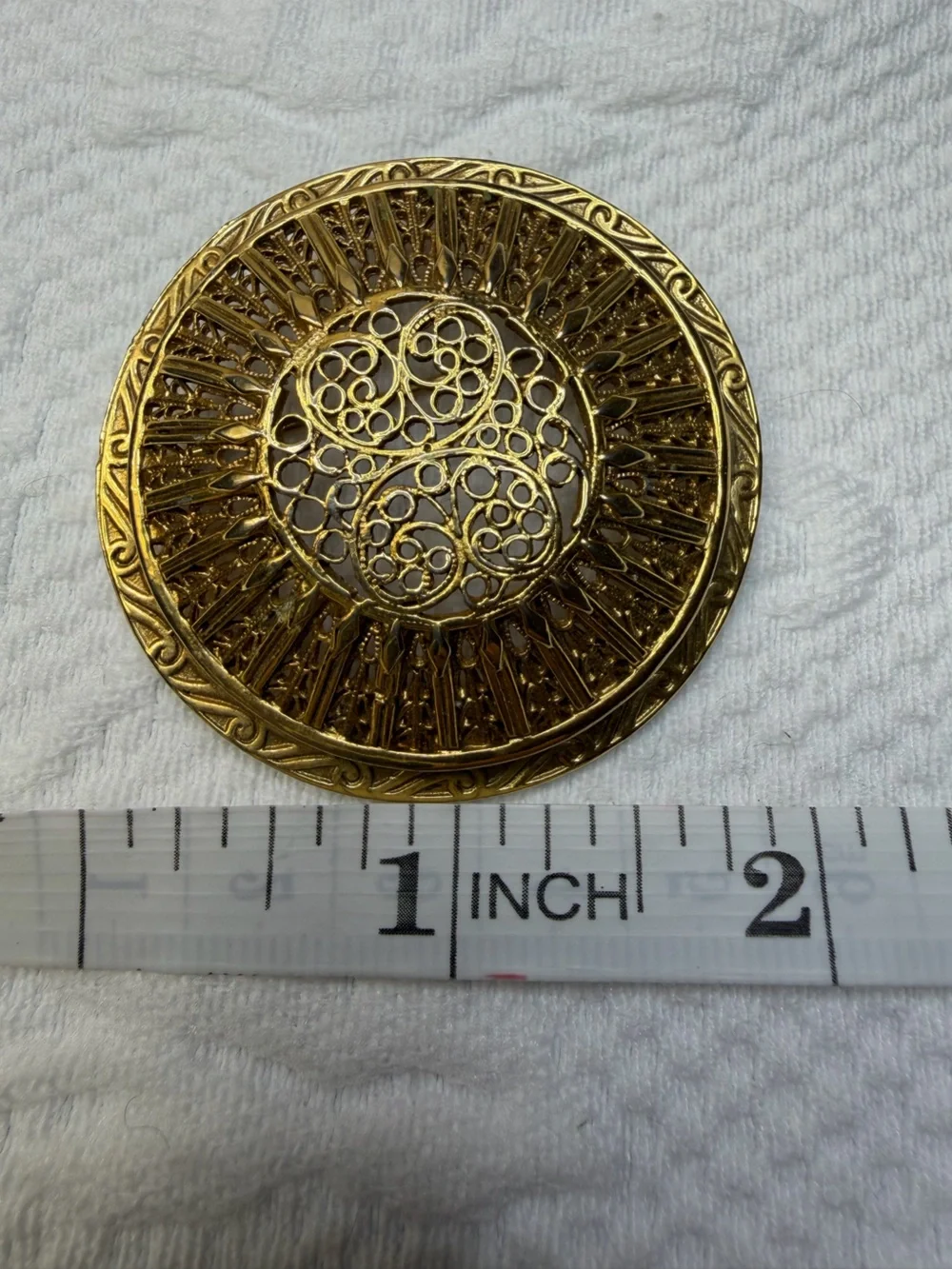 Antique Round Gold Filigree brooch